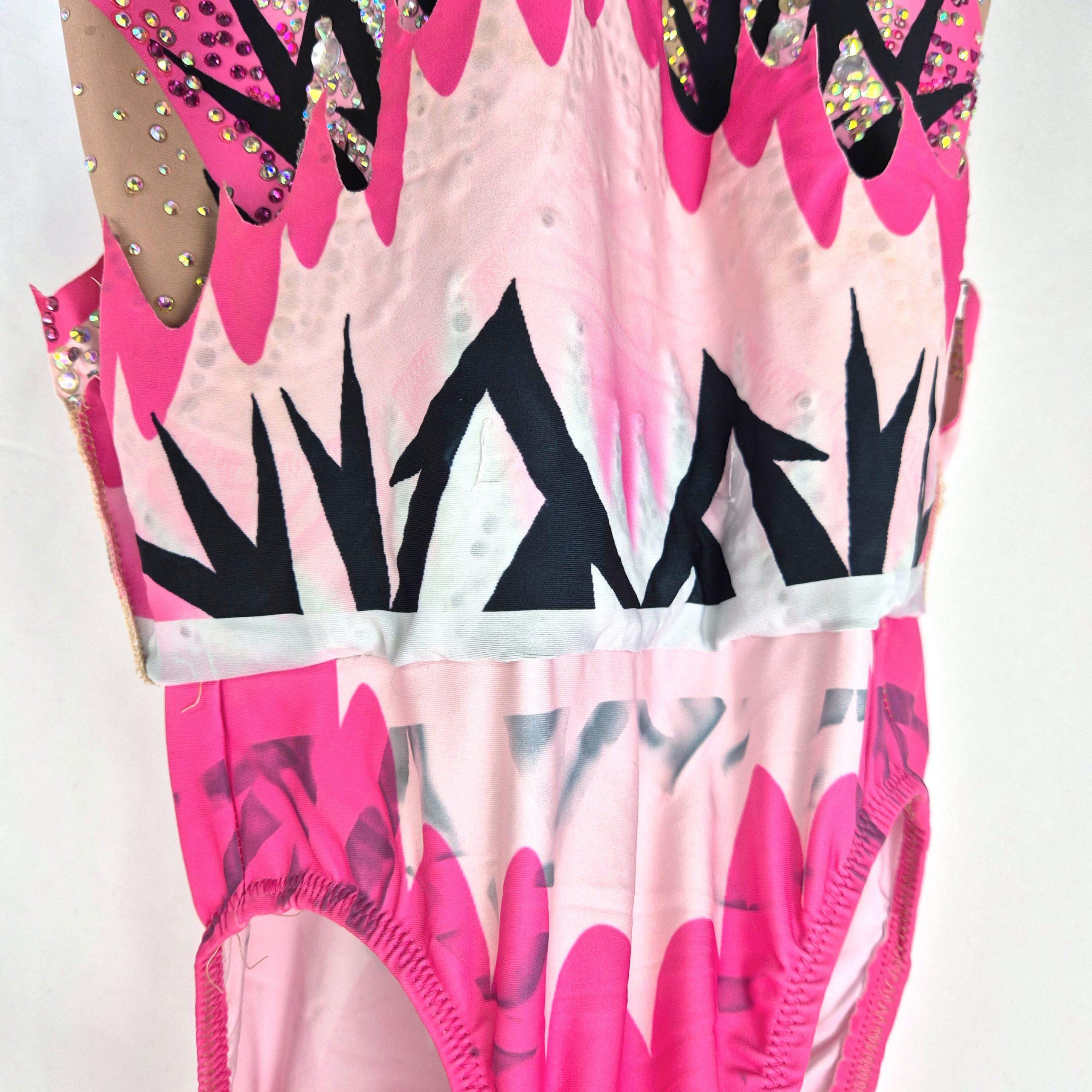 #H565 - 28, 32, 32 - Image 4