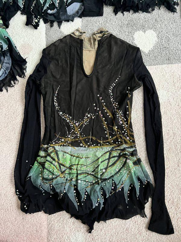 #S830 - 5 Leotards Sizes 32 to 34 - Image 3